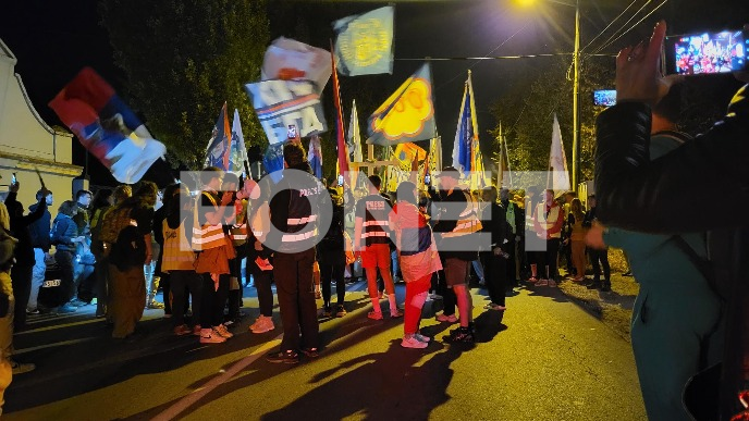 Beogradska kolona stigla u Novi Sad Beogradska kolona stigla u Novi Sad