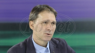 Vlast želi apsolutnu kontrolu