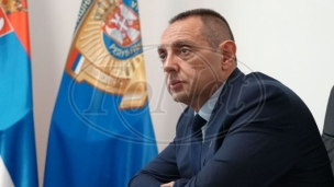 Laži o Vučiću