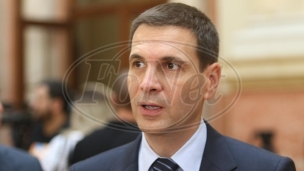 Suprotstaviti se Kurtiju