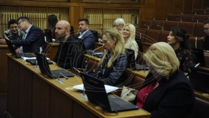 Opozicija napustila sednicu