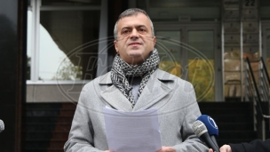 Crvena linija na obrazu
