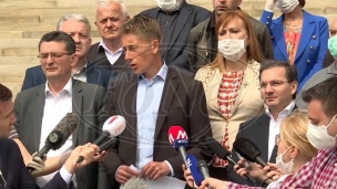 Đilas nudi samo protest