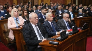 O tragediji pričati bez podela