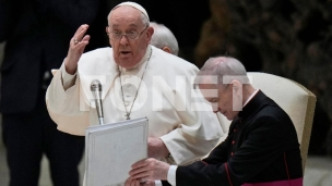 Papa prihvatio ostavku biskupa