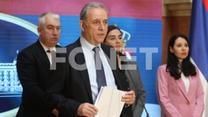 Vučić skreće pažnju s Kosova