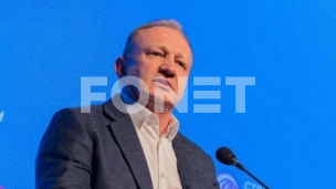 Na izbore idu zbog sebe 