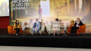 Dečji svet je veći od ekrana