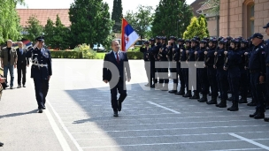 Dačić posetio učenike