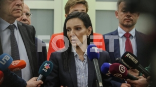 Ko je kupio vile u Atini?