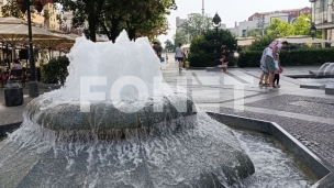 Medijalna plata 73.928 dinara 