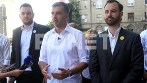 Licemerni poziv Vučića