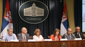 Zamerke vladinog saveta Vladi