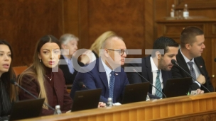 Ostavka Vesića nije dovoljna 