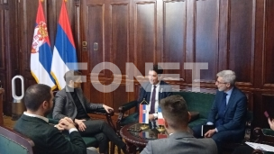 Pariz spreman da pomogne 