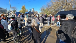 Protest i dalje traje
