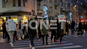 Studenti na pešačkom prelazu