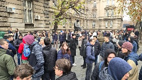 Tišina kod Vukovog spomenika 