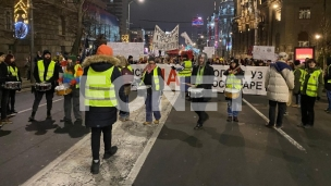 Policija uz kolone studenata 