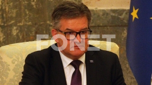Neuravnotežen pristup dijalogu