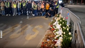 Tišina i venci ispred stanice