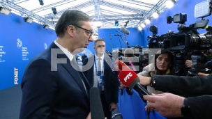 Mladi vole da šetaju, ja stojim