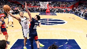San Antonio - Vašington 131:121