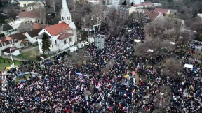 Miting uz himnu i baklje