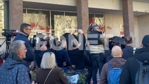 Povređena žena ispred Gradske uprave