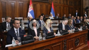 Omogućiti deci da studiraju