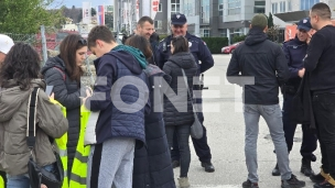 Policijske snage kod Informera