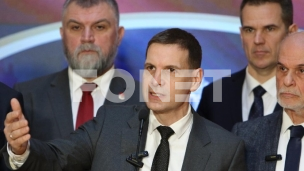 Vučić pretvorio dekanku u metu