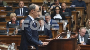 Macut: Držaću se Ustava