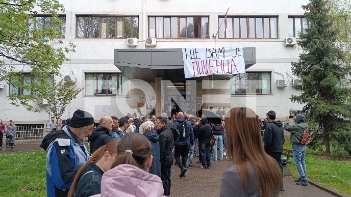 Oko 5 odsto na nadoknadi