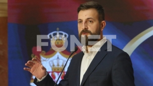 Maska za klečanje pred Putinom