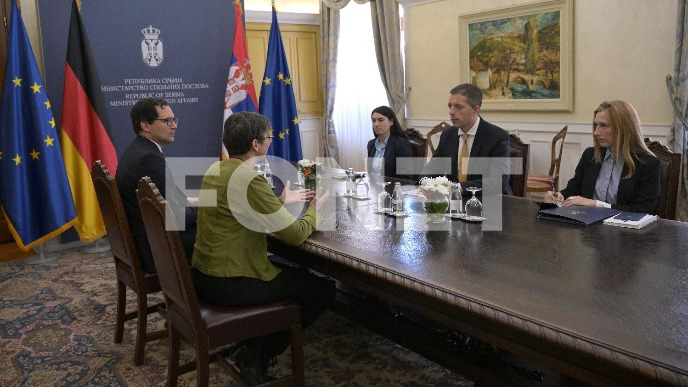 Vera u agendu kancelara Merca 