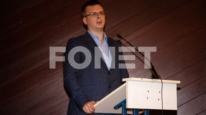 Matović trn u oku