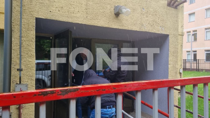 Policija u filijali NSZ