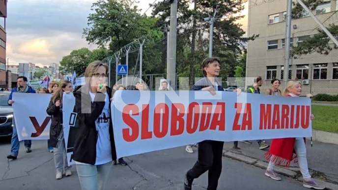 Protest ispred CZ