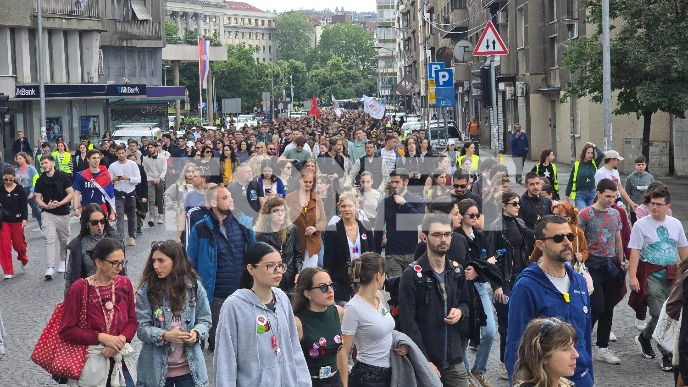 Protest protiče mirno
