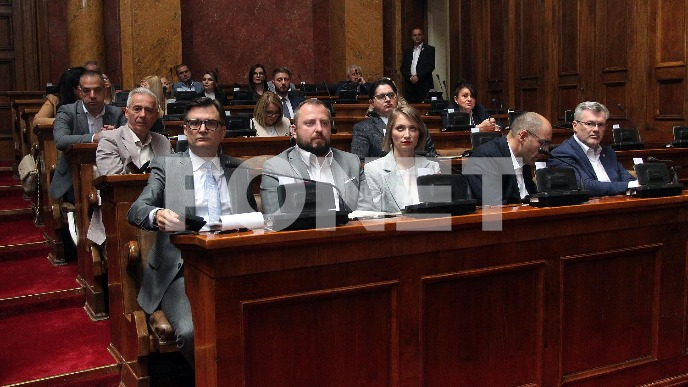 Poslanici o medijima