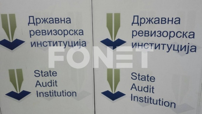 DRI: Razrešiti direktora