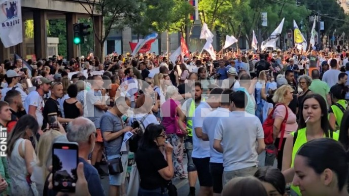 Počeo protest ispred RIK