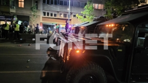 Policija potiskuje građane