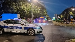 Policija sklonila kontejnere