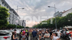 Građani kod Mićinovog stana 