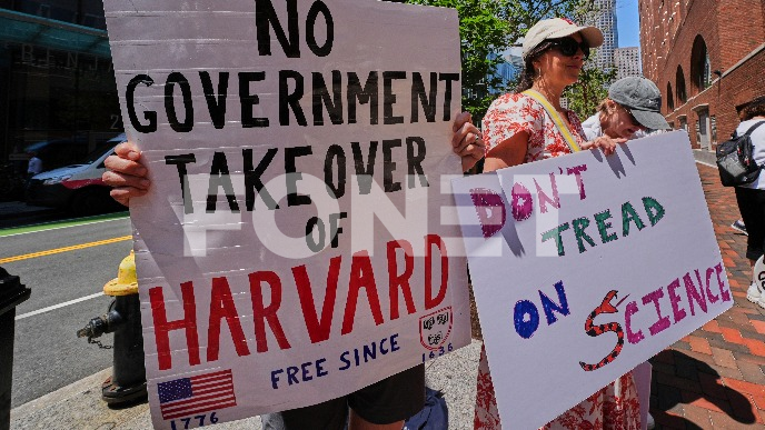 Harvard se opire Trampu