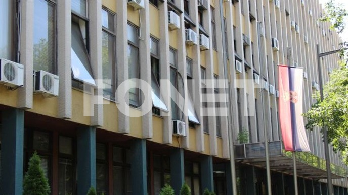 Protest ispred zgrade suda