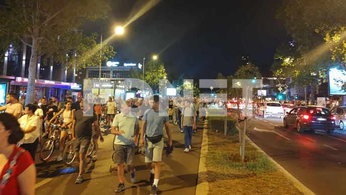 Građani ispred BIA