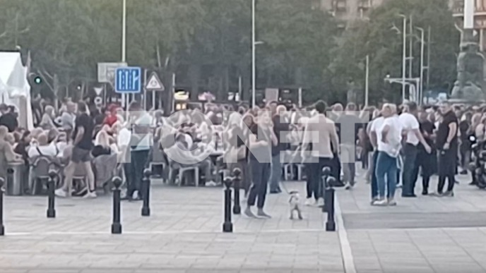 Okupljanje na Trgu Nikole Pašića 
